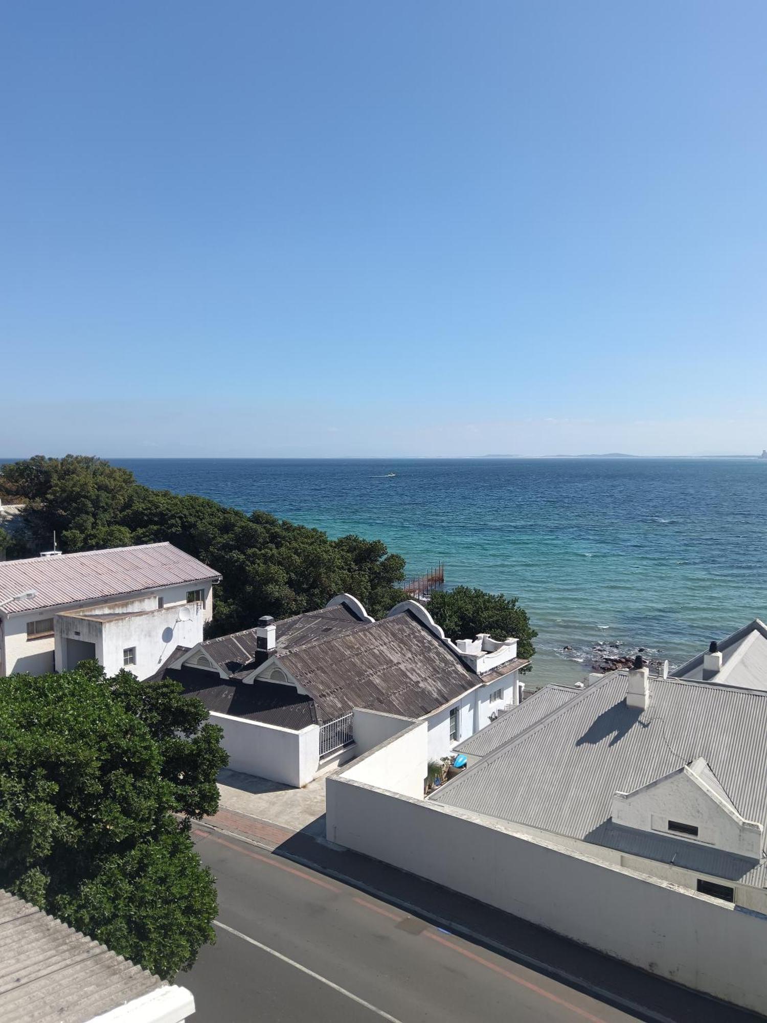 Berg En Zee Guesthouse Gordonʼs Bay Exterior foto